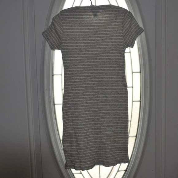 ART CLASS Gray and White Short Sleeve Dress Size - S 6/6X - Picture 3 of 4
